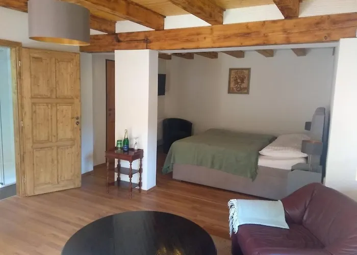 Stodola-soukromý Pro Dva S Venkovní Vířivkou Apartmán Karlštejn